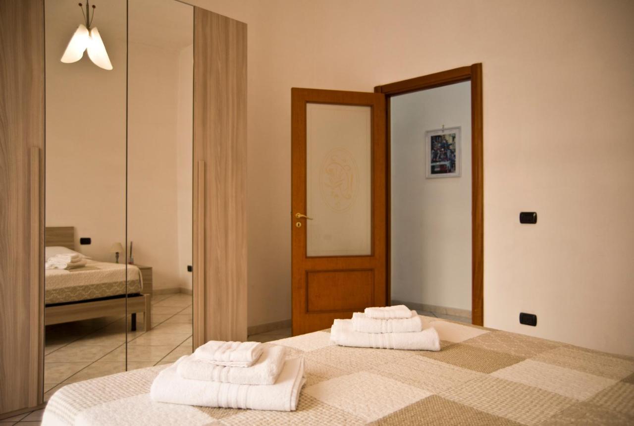 Dreaming Napoli Apartment ภายนอก รูปภาพ