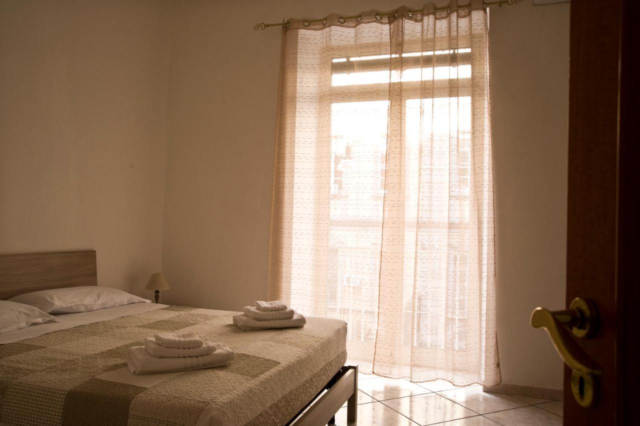 Dreaming Napoli Apartment ภายนอก รูปภาพ