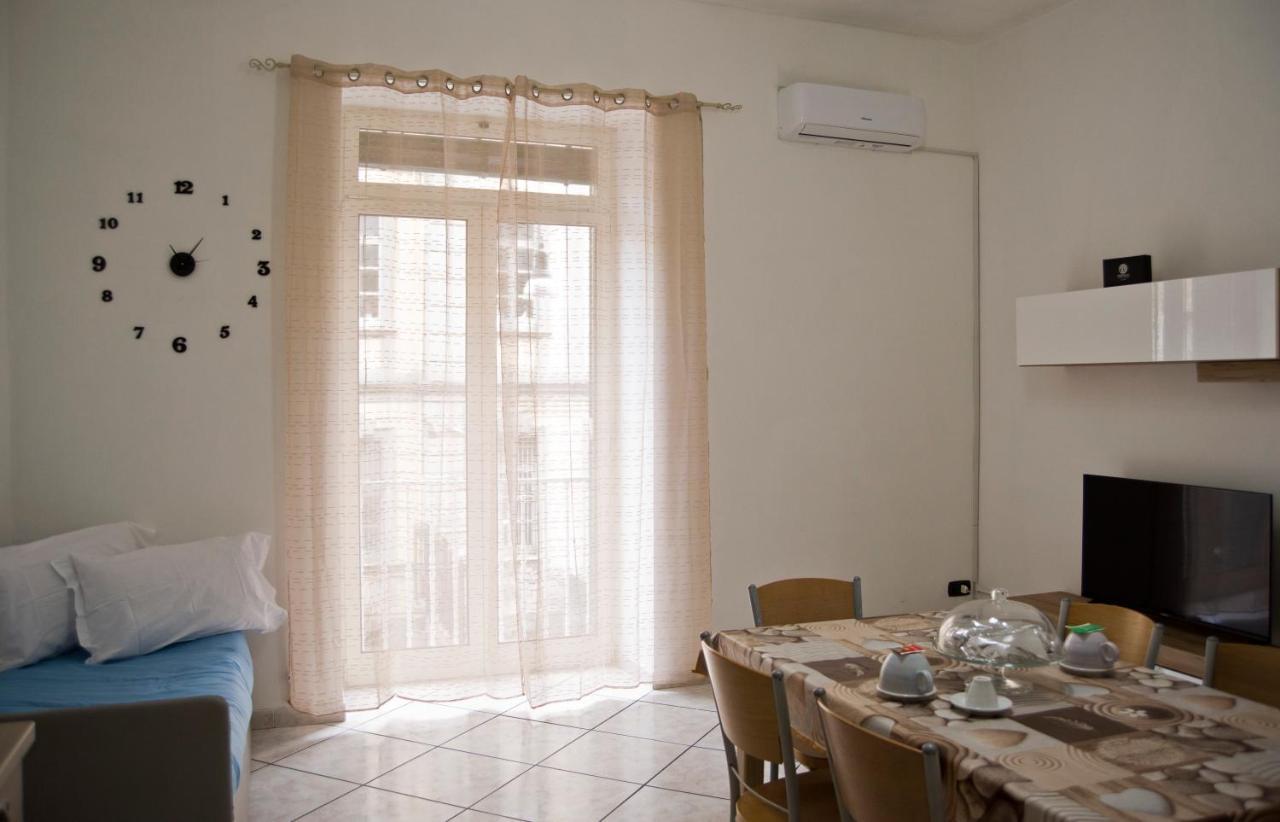 Dreaming Napoli Apartment ภายนอก รูปภาพ