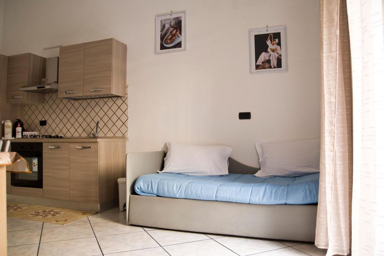 Dreaming Napoli Apartment ภายนอก รูปภาพ