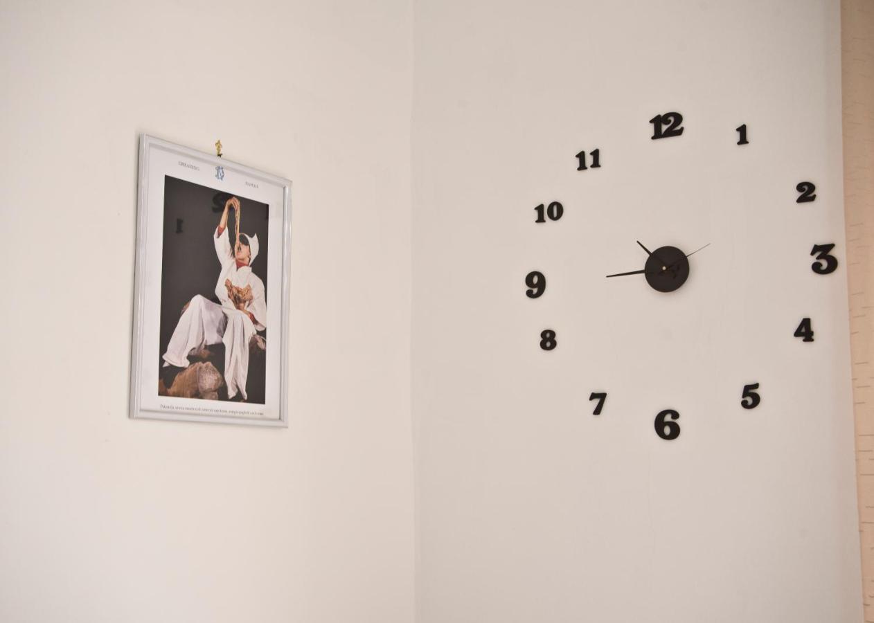 Dreaming Napoli Apartment ภายนอก รูปภาพ